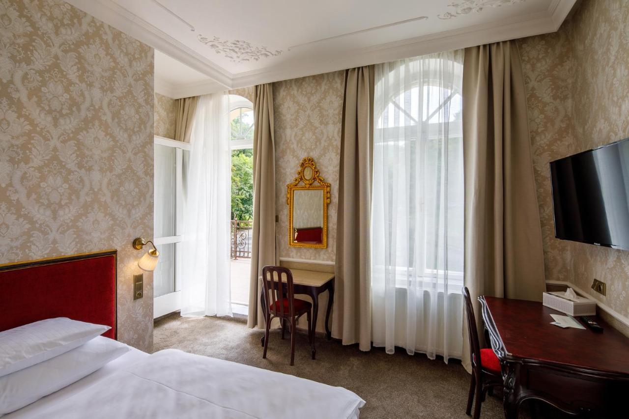 Villa Basileia Riverside Karlovy Vary Ngoại thất bức ảnh