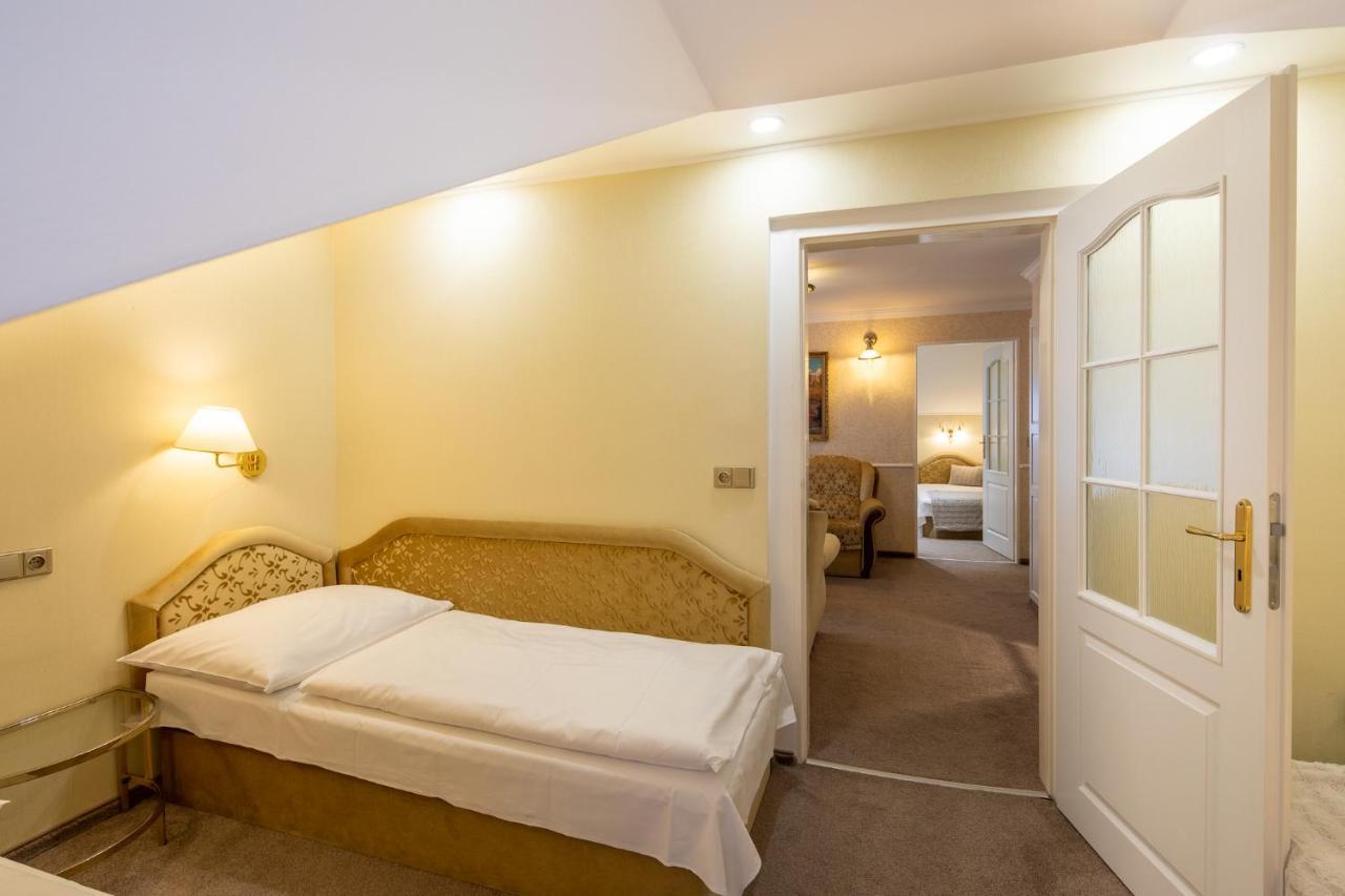 Villa Basileia Riverside Karlovy Vary Ngoại thất bức ảnh