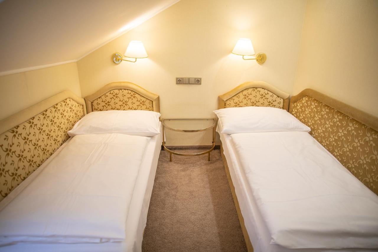 Villa Basileia Riverside Karlovy Vary Ngoại thất bức ảnh