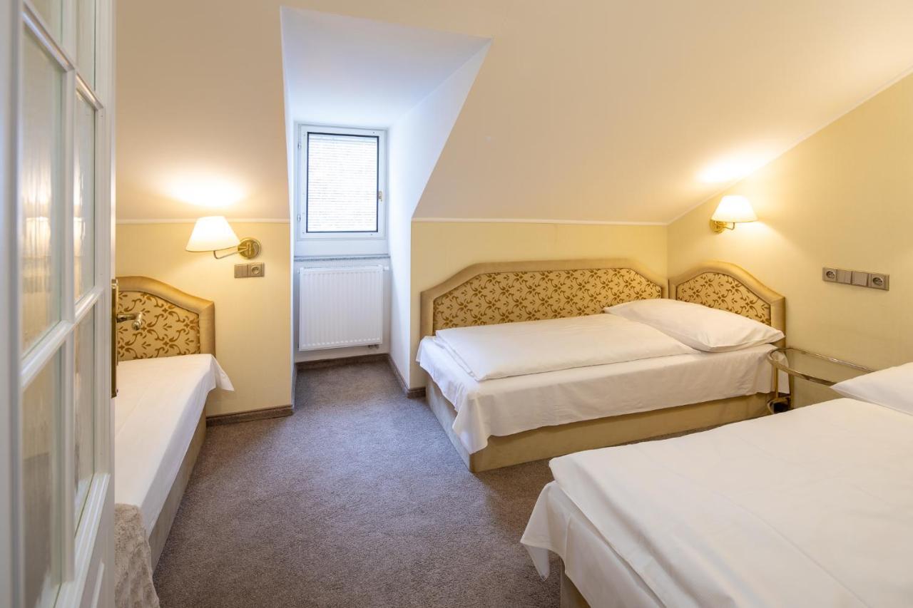 Villa Basileia Riverside Karlovy Vary Ngoại thất bức ảnh